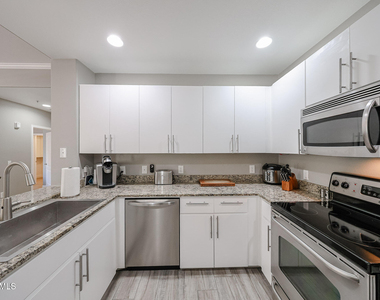 11640 N Tatum Boulevard - Photo Thumbnail 12