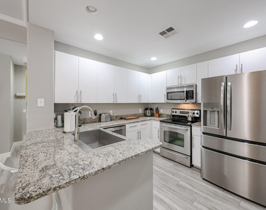 11640 N Tatum Boulevard - Photo Thumbnail 11