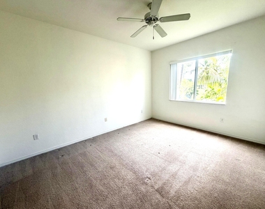 3600 Oaks Clubhouse Drive - Photo Thumbnail 6