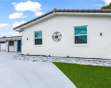 6290 W 16th Avenue - Photo Thumbnail 11