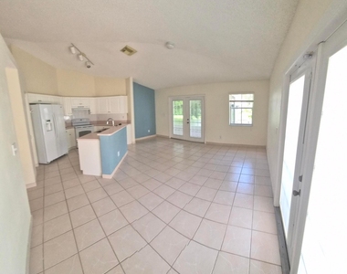 7306 Nw 1st Manor Nw - Photo Thumbnail 2