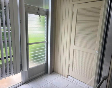 98 Spring Lake Drive - Photo Thumbnail 9