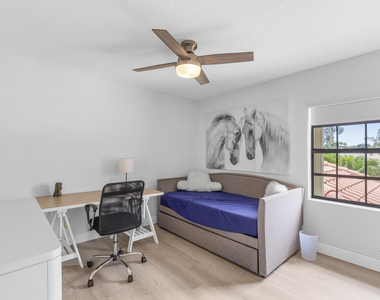 12715 Kingsway Road - Photo Thumbnail 37