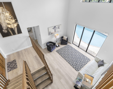12715 Kingsway Road - Photo Thumbnail 14