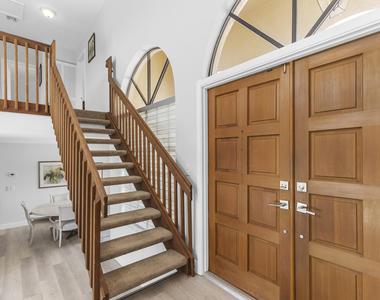 12715 Kingsway Road - Photo Thumbnail 12