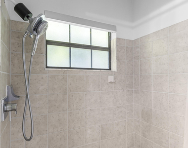 12715 Kingsway Road - Photo Thumbnail 24