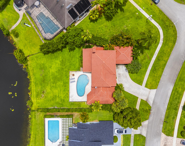 12715 Kingsway Road - Photo Thumbnail 51