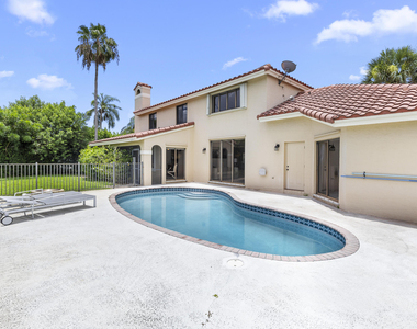 12715 Kingsway Road - Photo Thumbnail 3