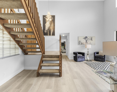 12715 Kingsway Road - Photo Thumbnail 16