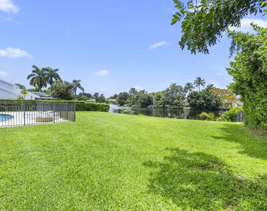 12715 Kingsway Road - Photo Thumbnail 8
