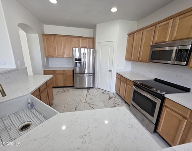 2970 E Andre Avenue - Photo Thumbnail 13