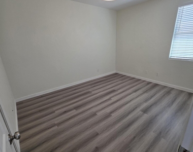2970 E Andre Avenue - Photo Thumbnail 26