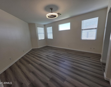 2970 E Andre Avenue - Photo Thumbnail 16