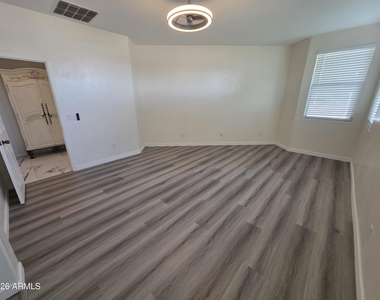2970 E Andre Avenue - Photo Thumbnail 20