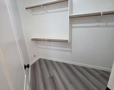 2970 E Andre Avenue - Photo Thumbnail 28