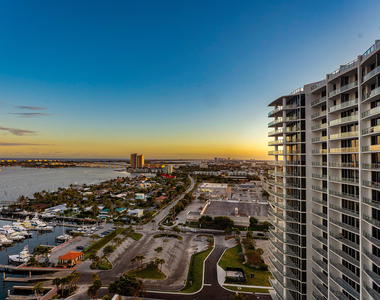 220 Lake Shore Drive - Photo Thumbnail 3