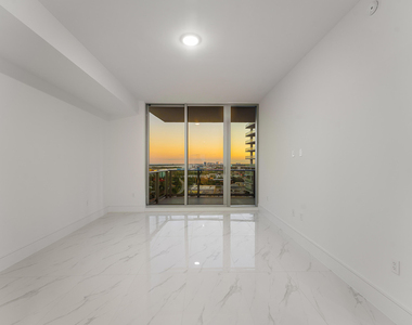 220 Lake Shore Drive - Photo Thumbnail 15
