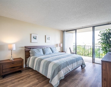 1830 Embassy Drive - Photo Thumbnail 6