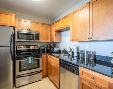 1830 Embassy Drive - Photo Thumbnail 4