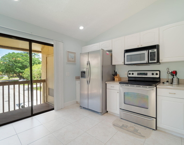 13095 Belhaven Court - Photo Thumbnail 5