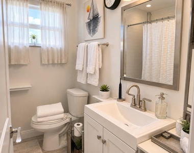 1437 Nw 4th Avenue - Photo Thumbnail 3