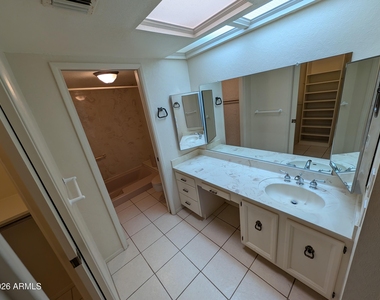 5650 N 78th Place - Photo Thumbnail 14