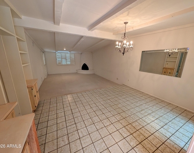 5650 N 78th Place - Photo Thumbnail 4