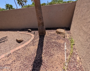 5650 N 78th Place - Photo Thumbnail 26