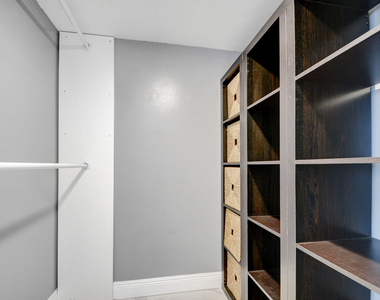 9204 Glenmoor Drive - Photo Thumbnail 18