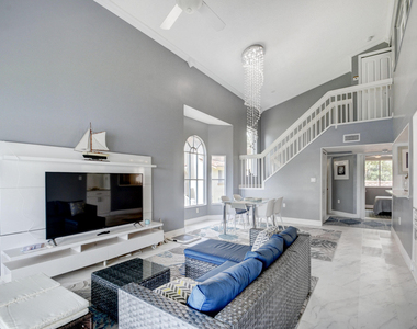 9204 Glenmoor Drive - Photo Thumbnail 13