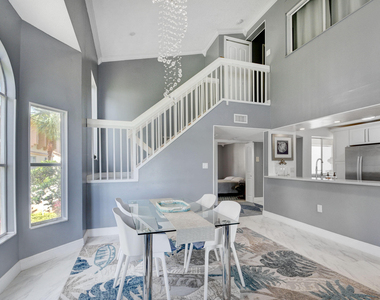 9204 Glenmoor Drive - Photo Thumbnail 10