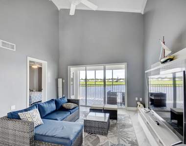 9204 Glenmoor Drive - Photo Thumbnail 11
