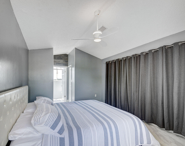 9204 Glenmoor Drive - Photo Thumbnail 27