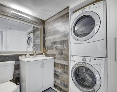 9204 Glenmoor Drive - Photo Thumbnail 22