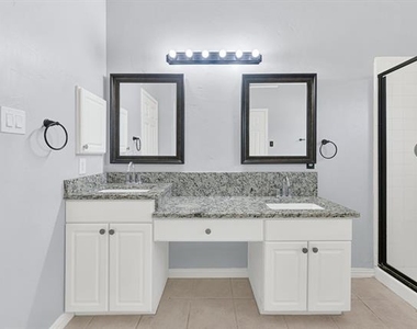 11201 Creekwood Drive - Photo Thumbnail 13
