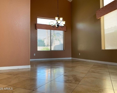 354 W Bolero Drive - Photo Thumbnail 1