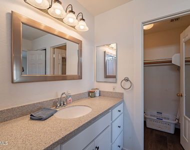 960 W Inca Drive - Photo Thumbnail 19