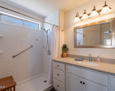 960 W Inca Drive - Photo Thumbnail 16