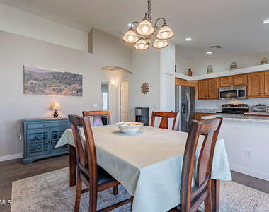 960 W Inca Drive - Photo Thumbnail 12