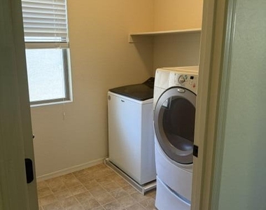 3594 S Ranger Trail - Photo Thumbnail 9