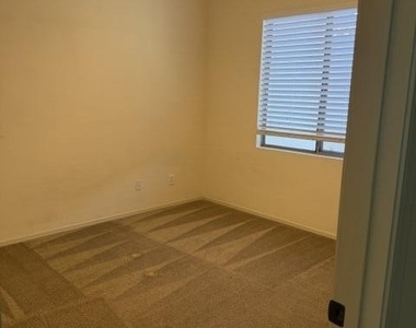 3594 S Ranger Trail - Photo Thumbnail 8