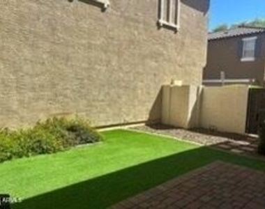 3594 S Ranger Trail - Photo Thumbnail 13