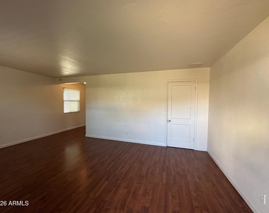 829 N 4th Avenue - Photo Thumbnail 6