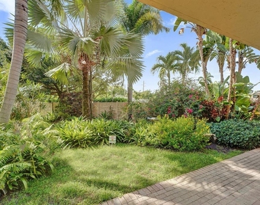 1125 Ne 16th Place - Photo Thumbnail 20