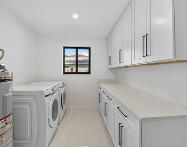 513 Lindell Boulevard - Photo Thumbnail 22