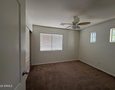 1381 E Laurel Place - Photo Thumbnail 11