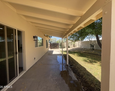 2920 E Michelle Drive - Photo Thumbnail 19