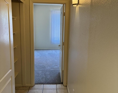 3317 E Park Avenue - Photo Thumbnail 11