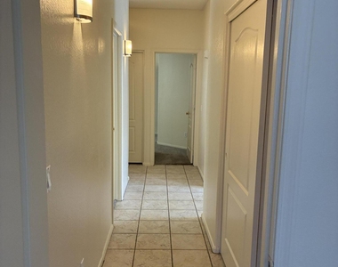 3317 E Park Avenue - Photo Thumbnail 7