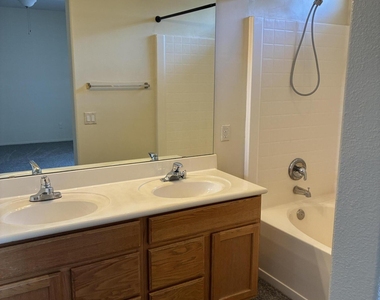 3317 E Park Avenue - Photo Thumbnail 14